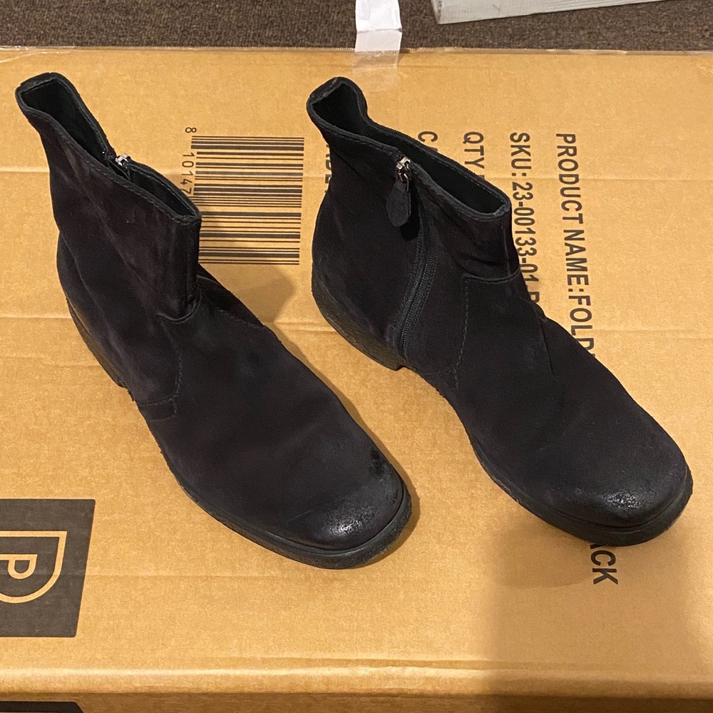 Prada Men's Black Suede zip in Boots